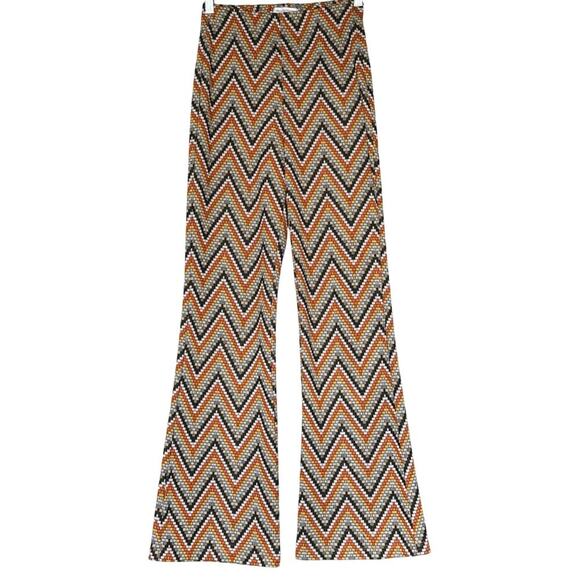 Urban Outfitters Bryn Pull-On Flare Pant in Orange Zigzag Womens Size Small - Picture 2 of 10
